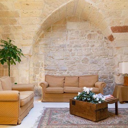 Casa Mamma Elvira Bed & Breakfast Lecce Exterior photo