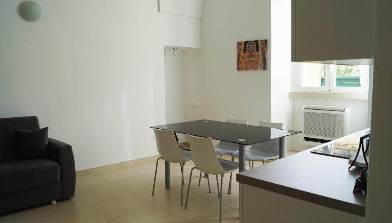 Casa Mamma Elvira Bed & Breakfast Lecce Exterior photo